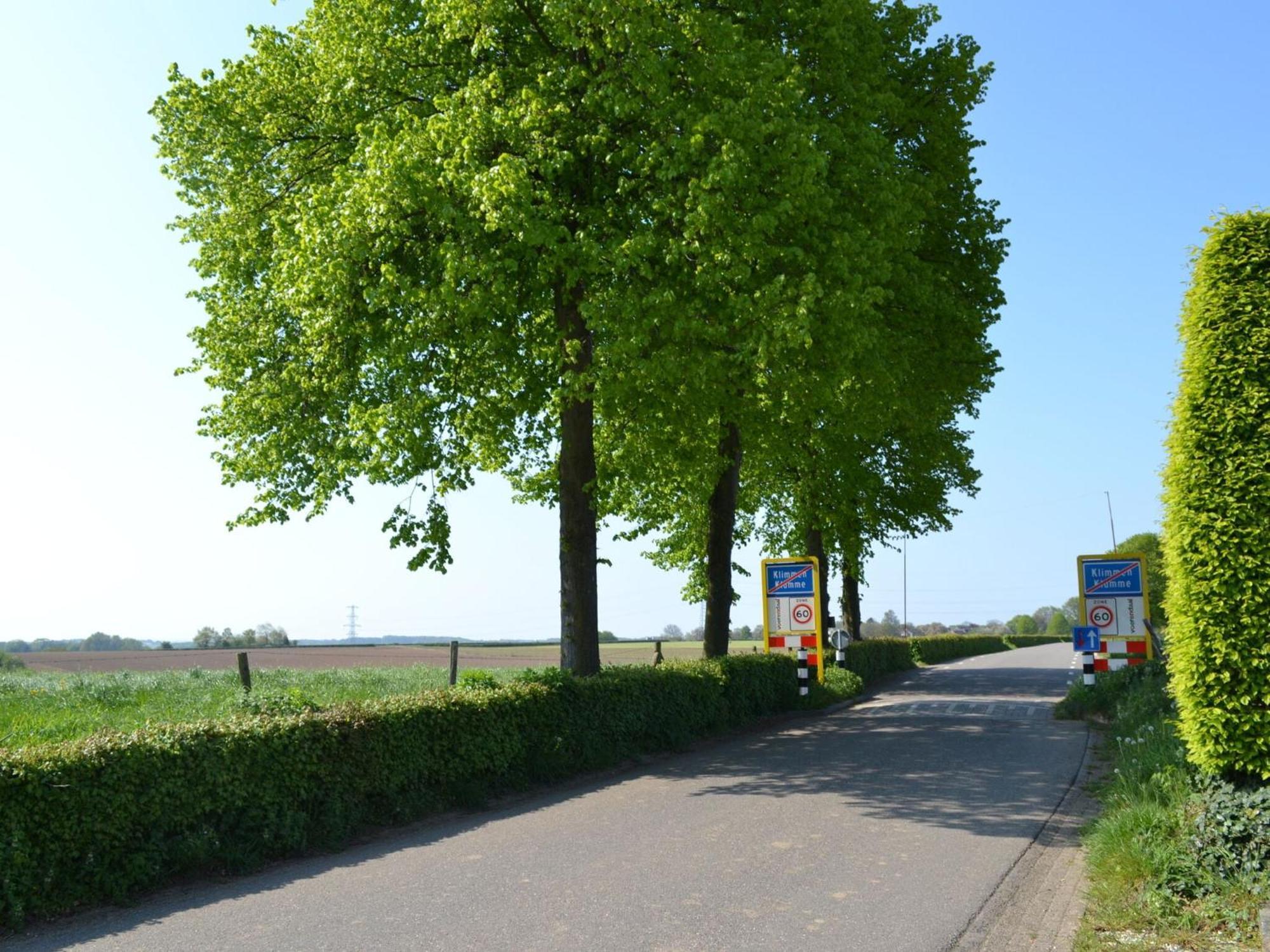 Attractive Farmhouse In South Limburg With Terrace Villa Klimmen Luaran gambar