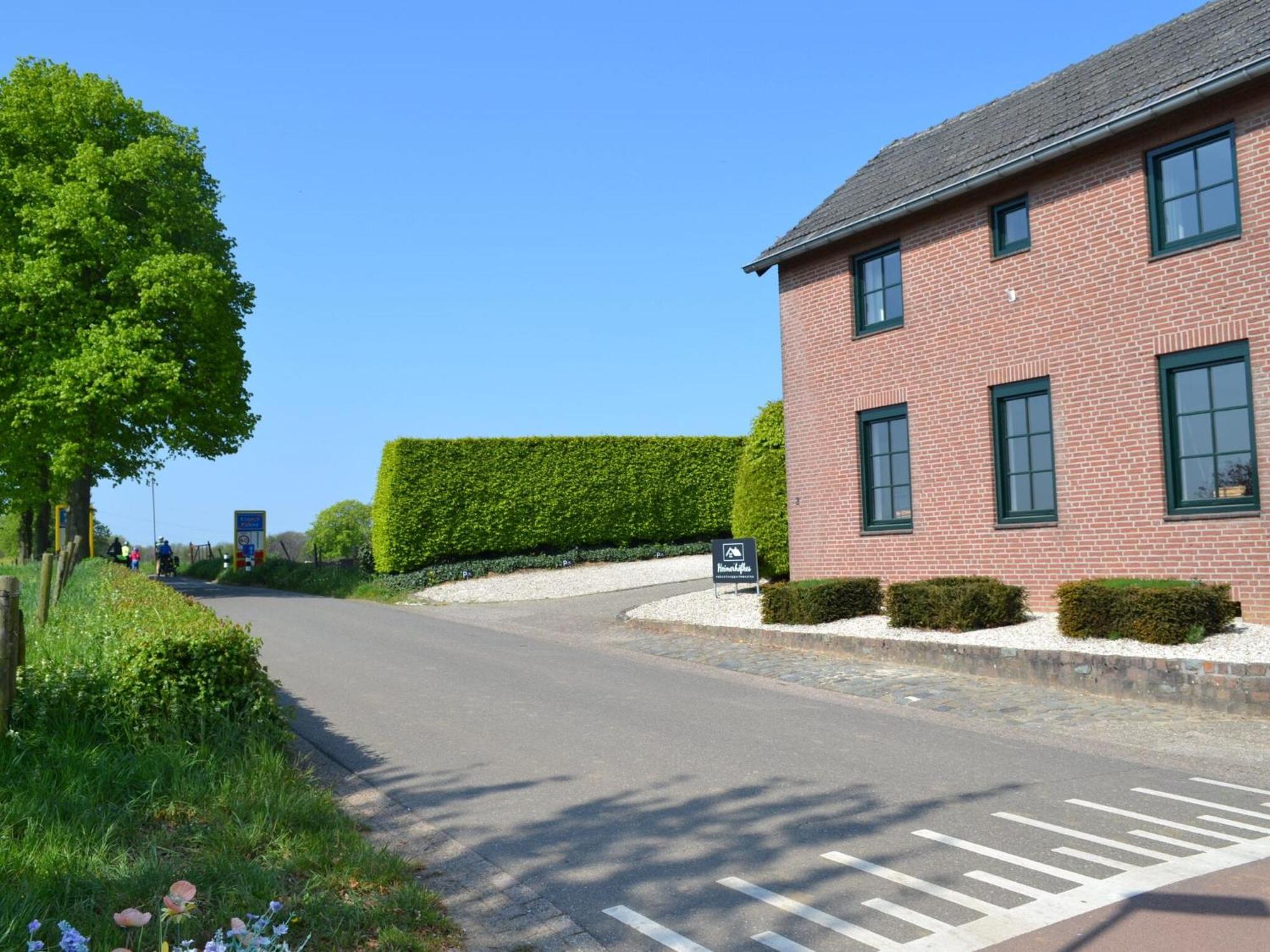 Attractive Farmhouse In South Limburg With Terrace Villa Klimmen Luaran gambar